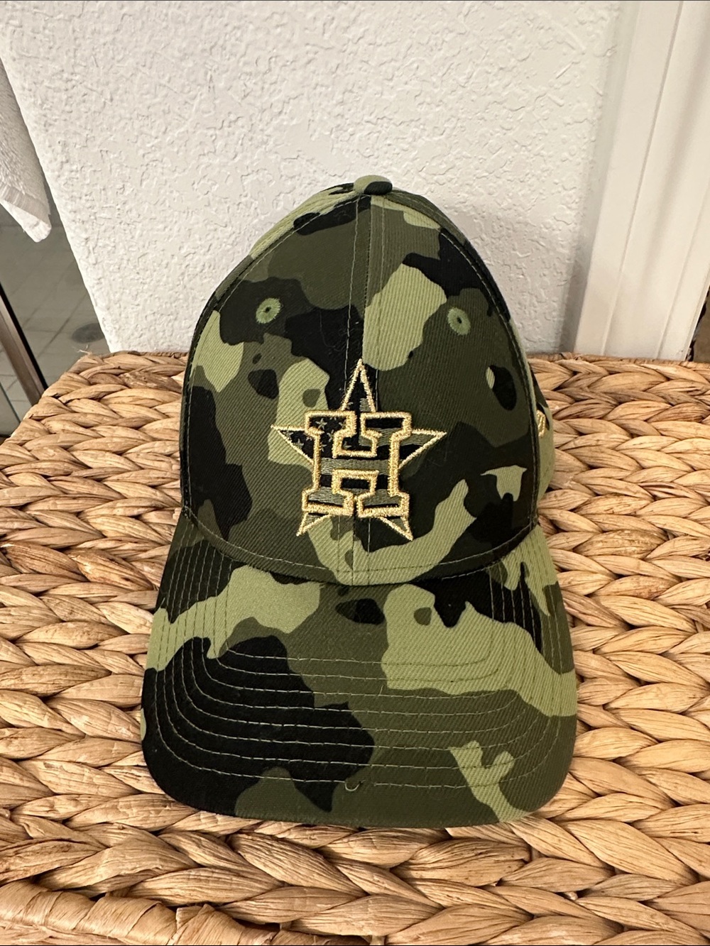 Houston Astros Camo Baseball Cap with Gold 'H' and star Logo